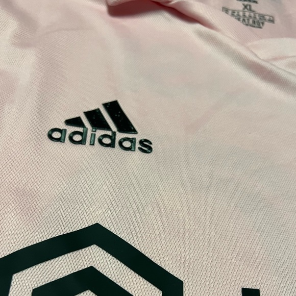 Messi Inter Miami Authentic Player Jersey - Picture 9 of 12